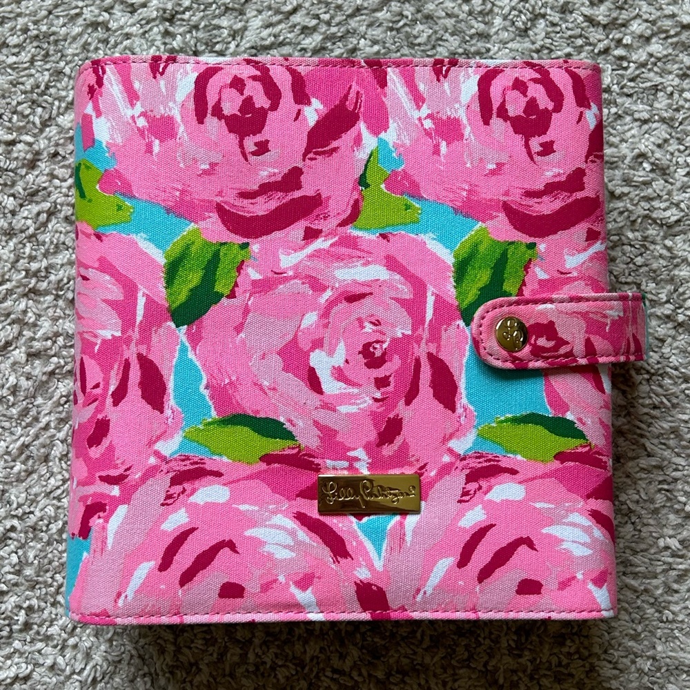 FIRST IMPRESSIONS Lily Pulitzer Travel Case!